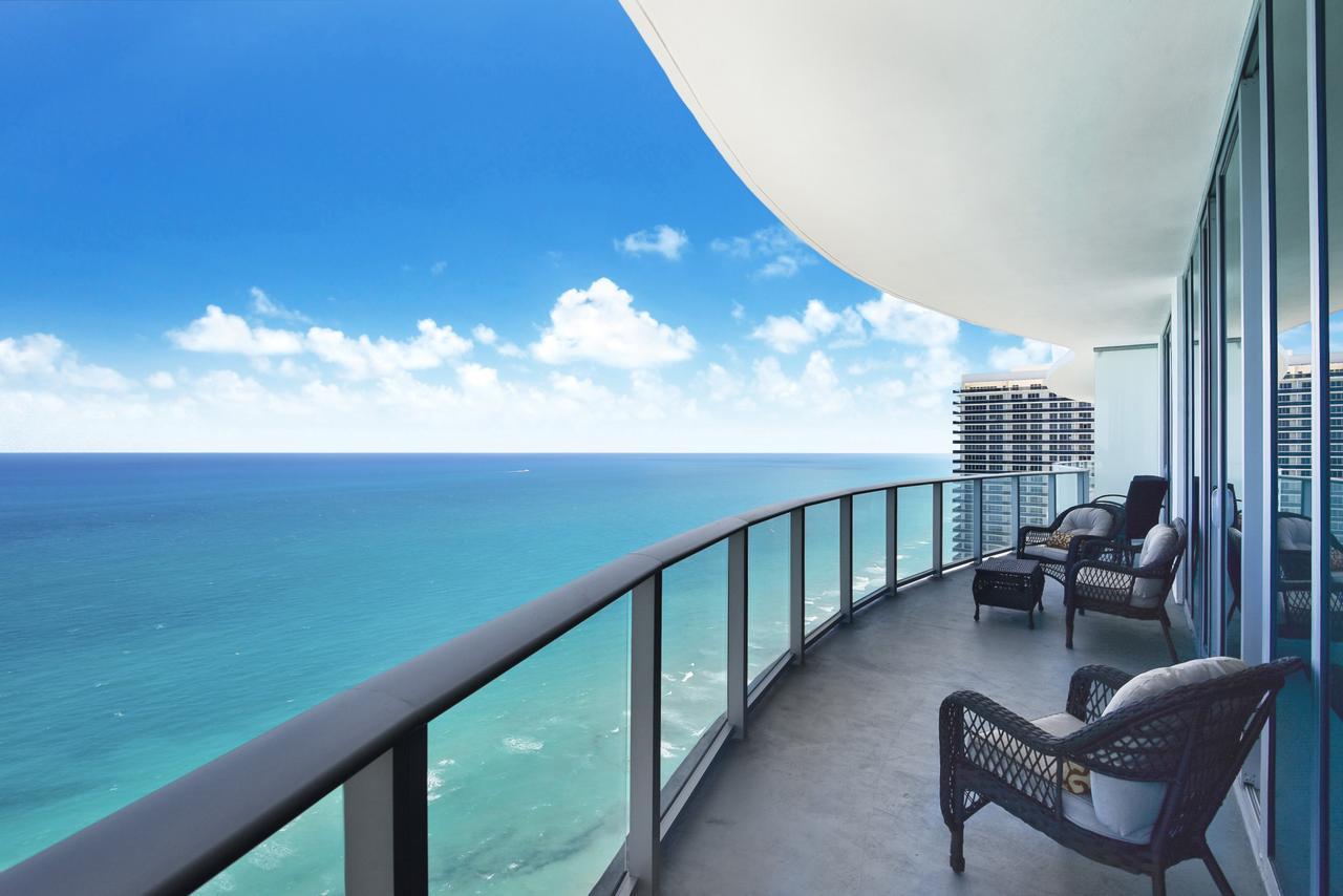 Contemporary Beach Resort Condos Dania Beach Exterior foto